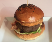 Baconos Camembert Burger
